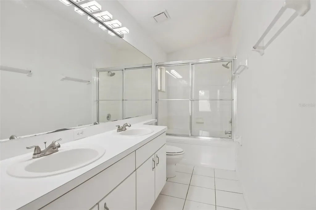 8816 Sea Island Way Tampa FL 33635