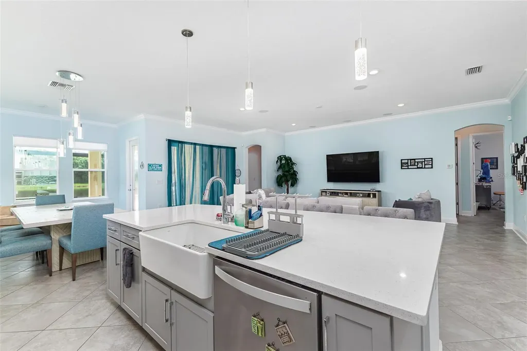 5330 Silver Sun Drive Apollo Beach FL 33572