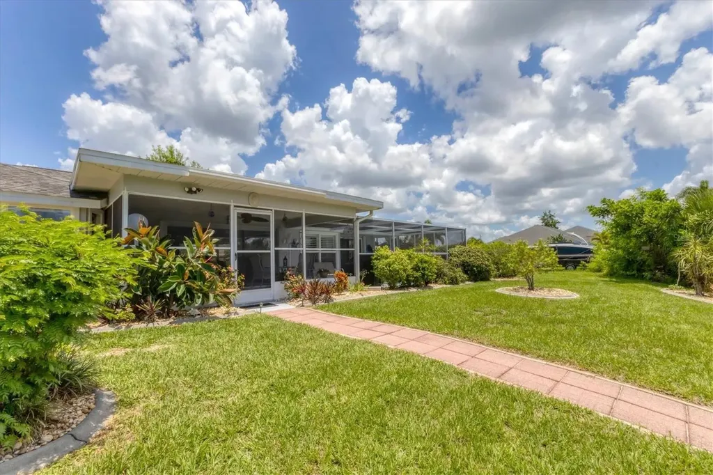 2516 Dixon Terrace Port Charlotte FL 33981