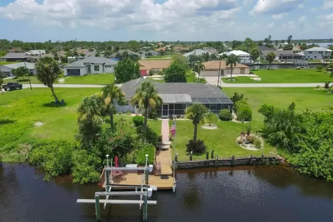 2516 Dixon Terrace Port Charlotte FL 33981