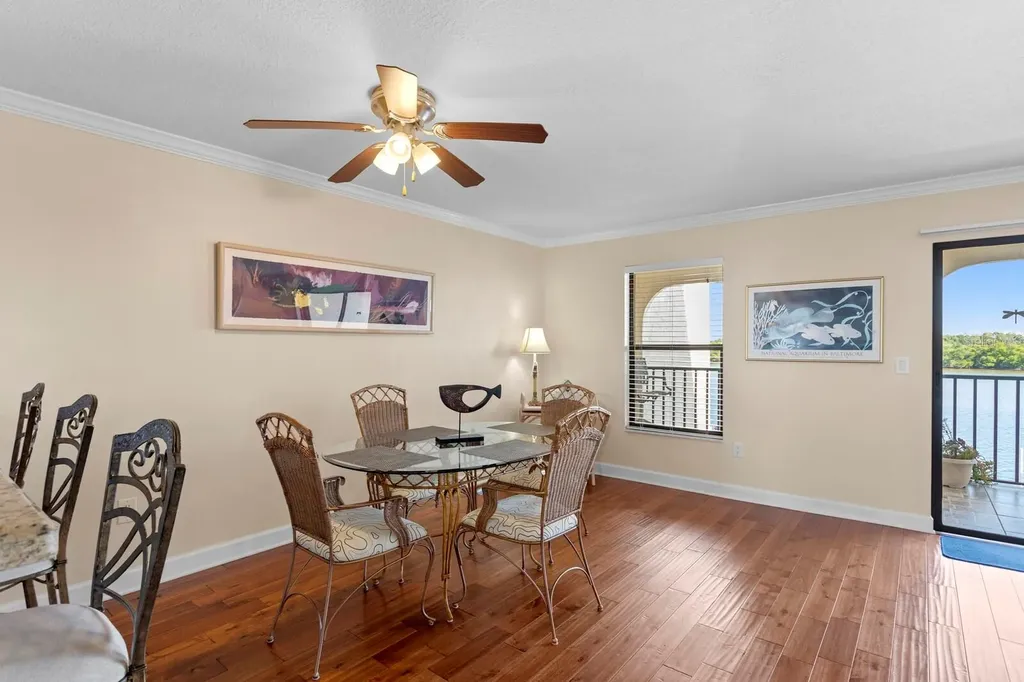 907 Bahia Del Sol Drive Ruskin FL 33570