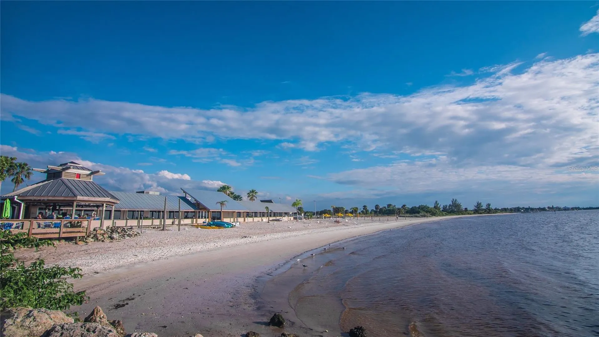 907 Bahia Del Sol Drive Ruskin FL 33570