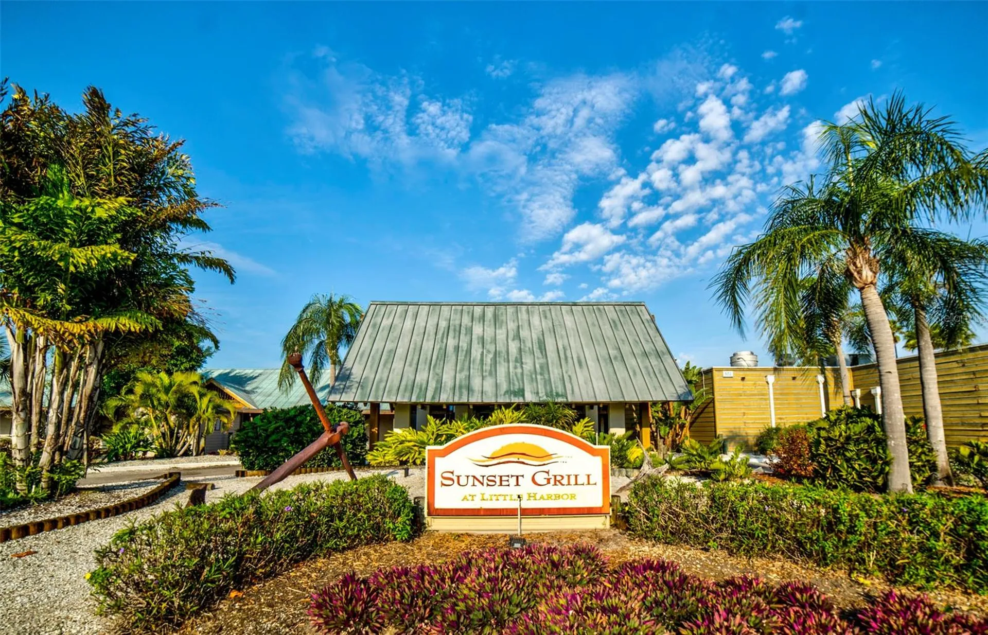 907 Bahia Del Sol Drive Ruskin FL 33570