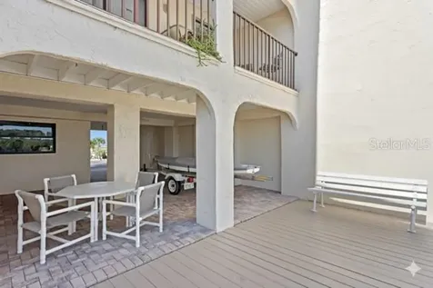 907 Bahia Del Sol Drive Ruskin FL 33570