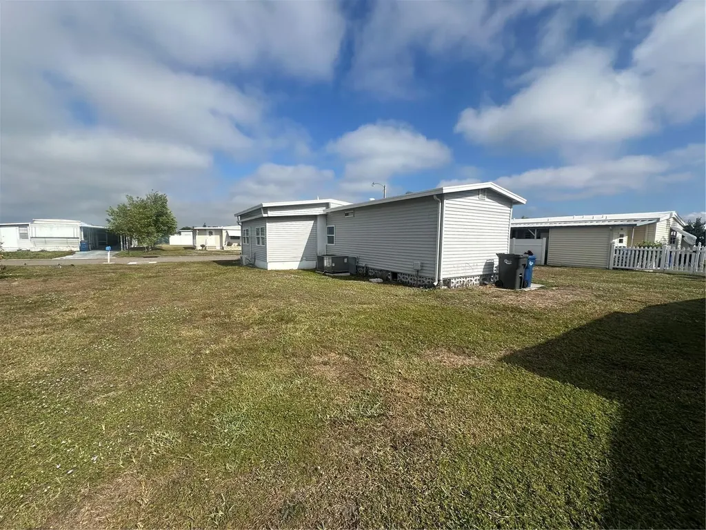 204 52nd Avenue Plaza E Bradenton FL 34203
