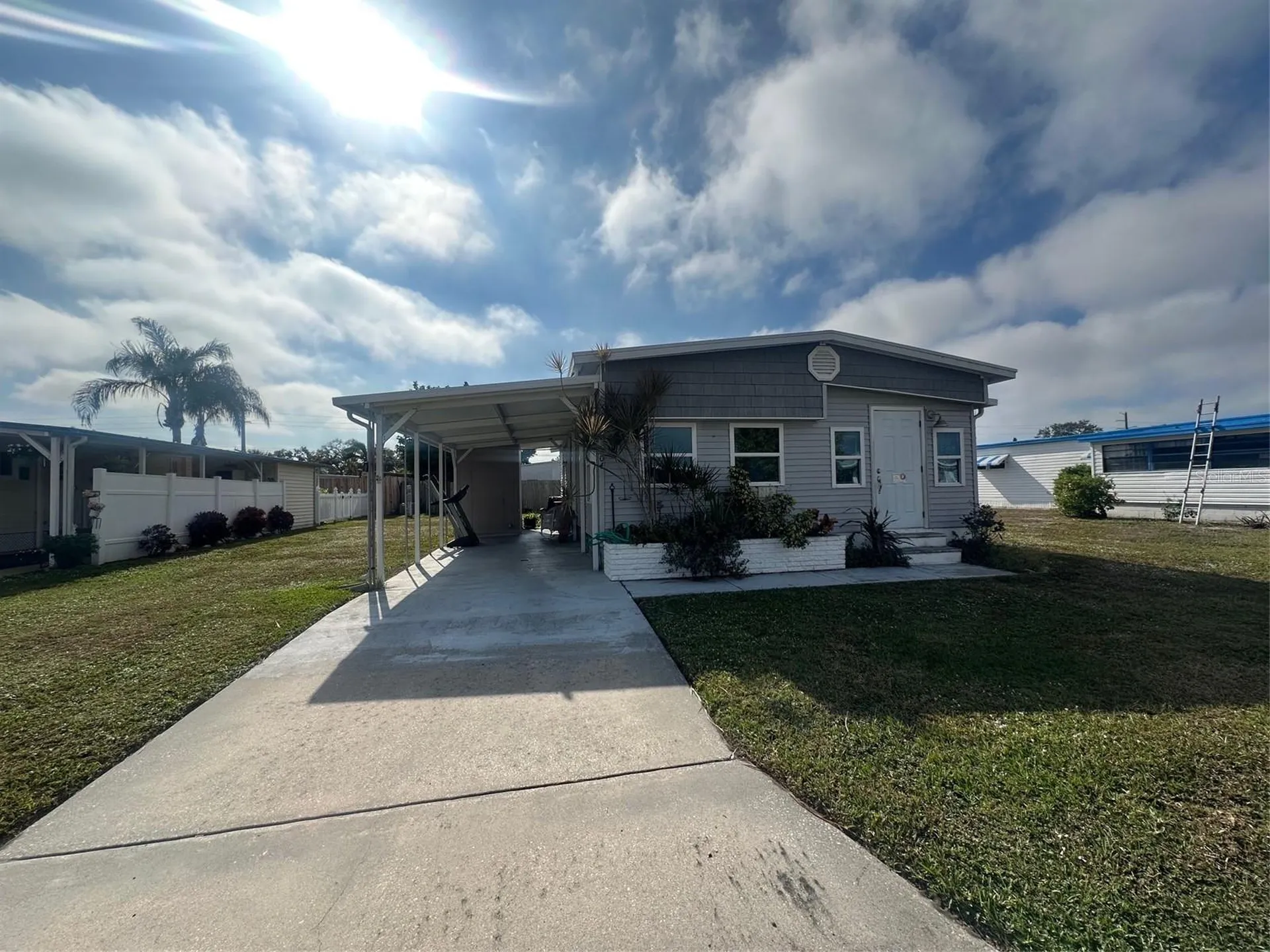 204 52nd Avenue Plaza E Bradenton FL 34203