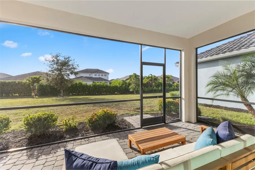 2637 Star Apple Way Sarasota FL 34240