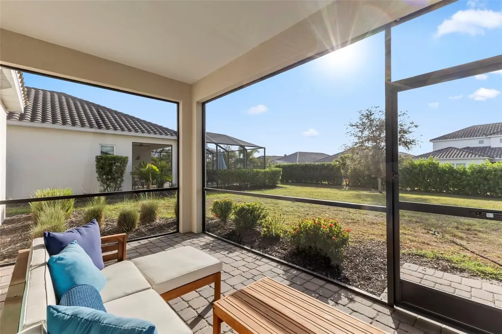 2637 Star Apple Way Sarasota FL 34240