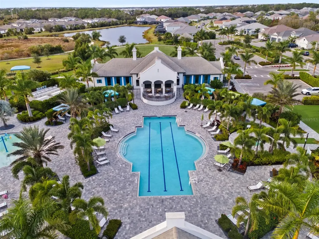 2637 Star Apple Way Sarasota FL 34240