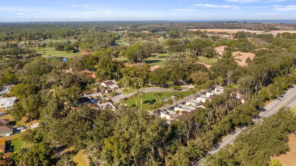 708 Santa Cruz Lane Howey In The Hills FL 34737