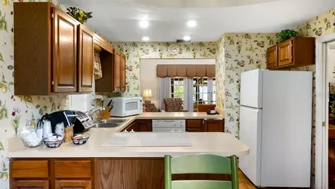 708 Santa Cruz Lane Howey In The Hills FL 34737