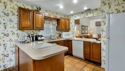 708 Santa Cruz Lane Howey In The Hills FL 34737