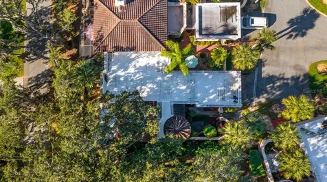708 Santa Cruz Lane Howey In The Hills FL 34737