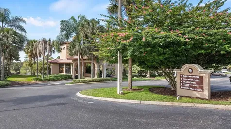 708 Santa Cruz Lane Howey In The Hills FL 34737