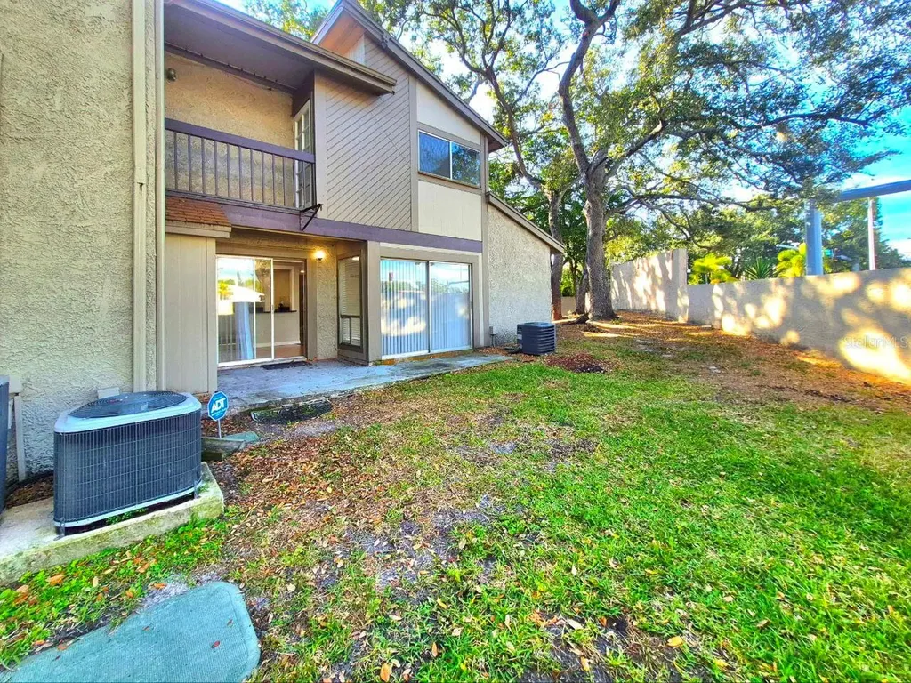 6345 Newtown Circle Tampa FL 33615