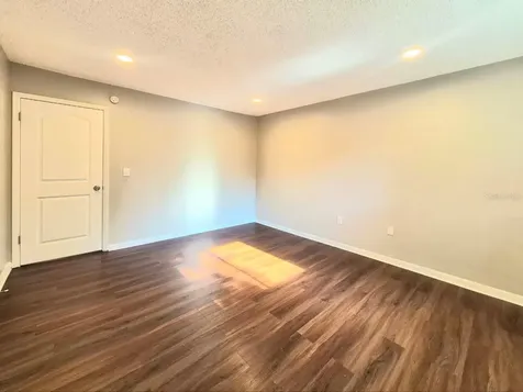 6345 Newtown Circle Tampa FL 33615