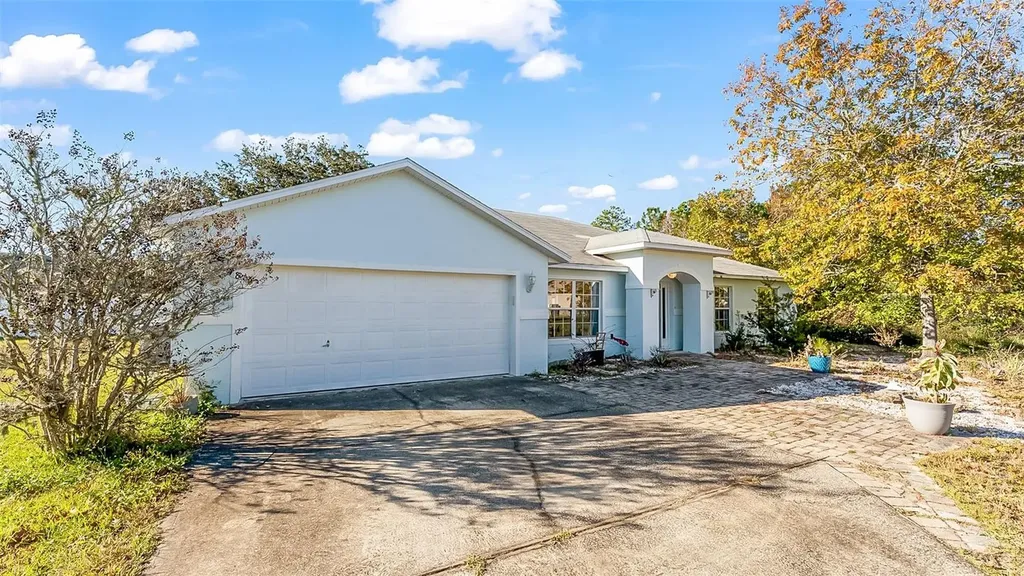 8 White Hurst Lane Palm Coast FL 32164