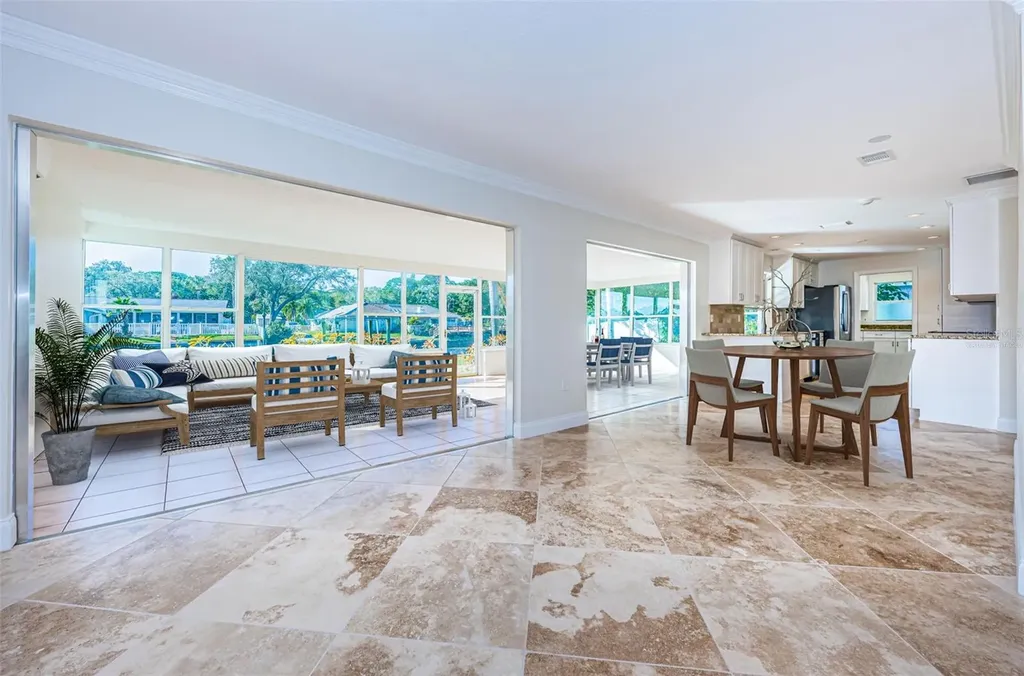2391 Roberta Lane Clearwater FL 33764