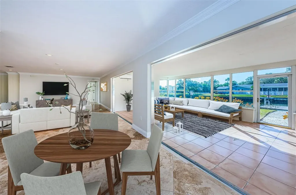 2391 Roberta Lane Clearwater FL 33764