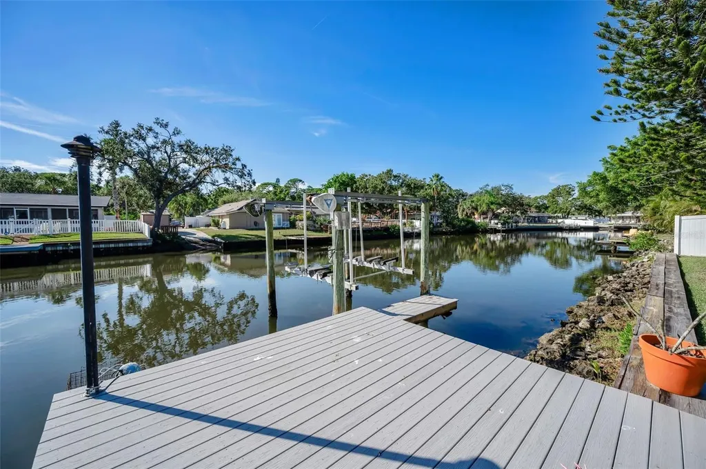 2391 Roberta Lane Clearwater FL 33764