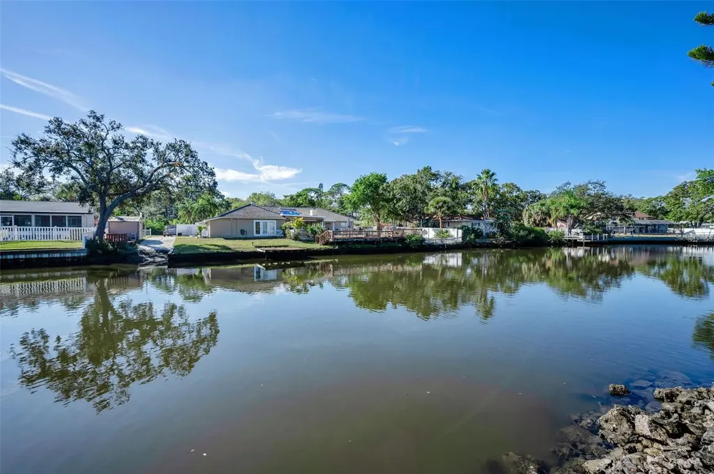 2391 Roberta Lane Clearwater FL 33764