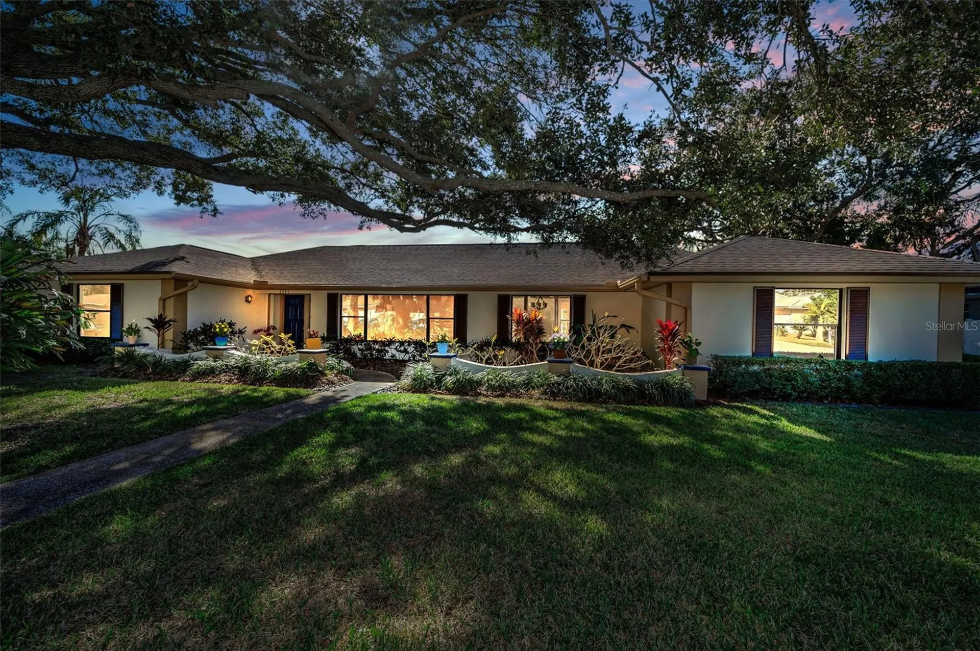 2391 Roberta Lane Clearwater FL 33764