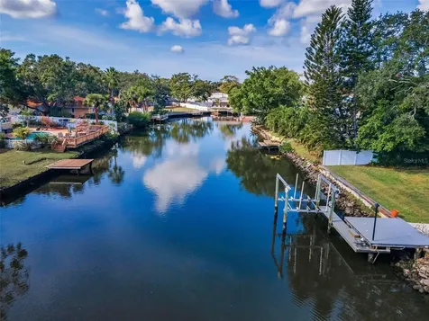 2391 Roberta Lane Clearwater FL 33764