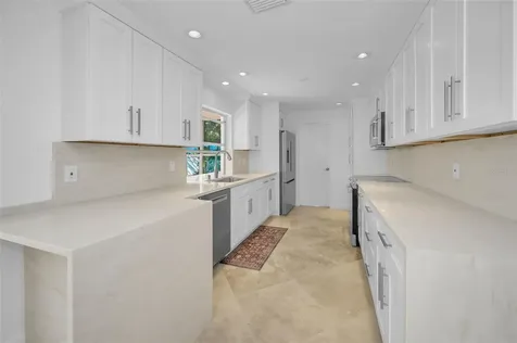 2391 Roberta Lane Clearwater FL 33764