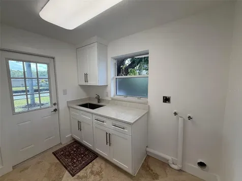 2391 Roberta Lane Clearwater FL 33764