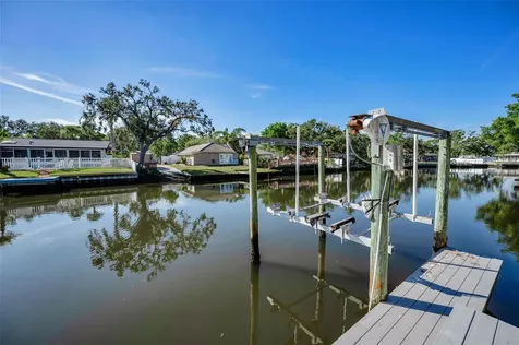 2391 Roberta Lane Clearwater FL 33764