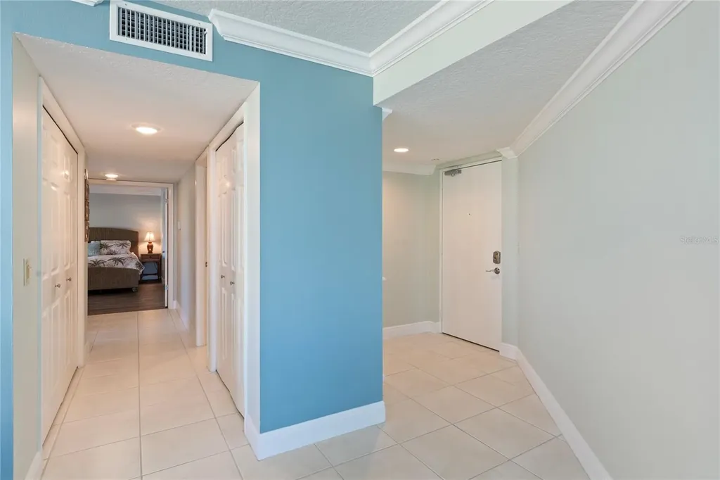 736 Island Way Clearwater FL 33767