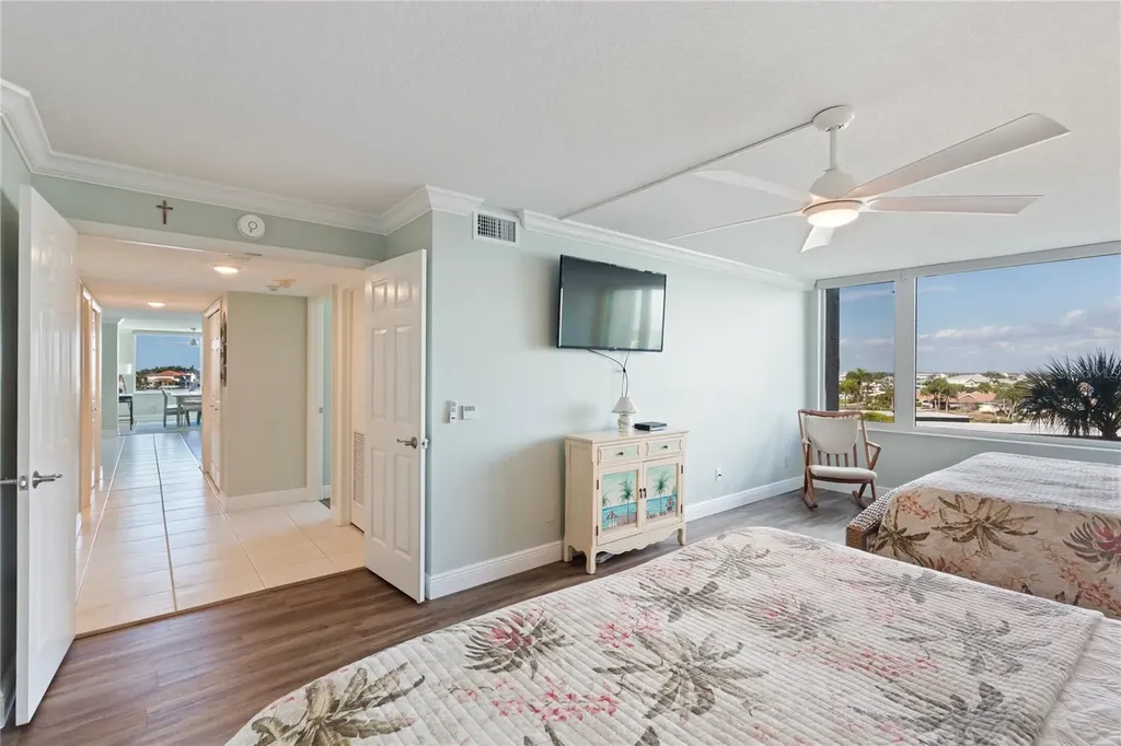 736 Island Way Clearwater FL 33767