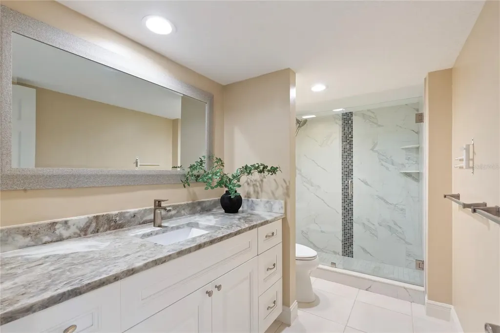 736 Island Way Clearwater FL 33767