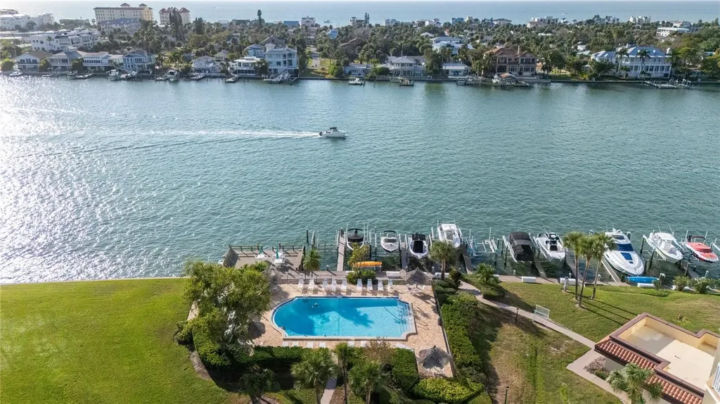 736 Island Way Clearwater FL 33767