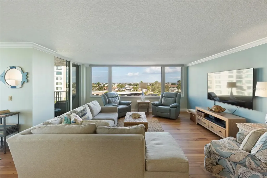 736 Island Way Clearwater FL 33767