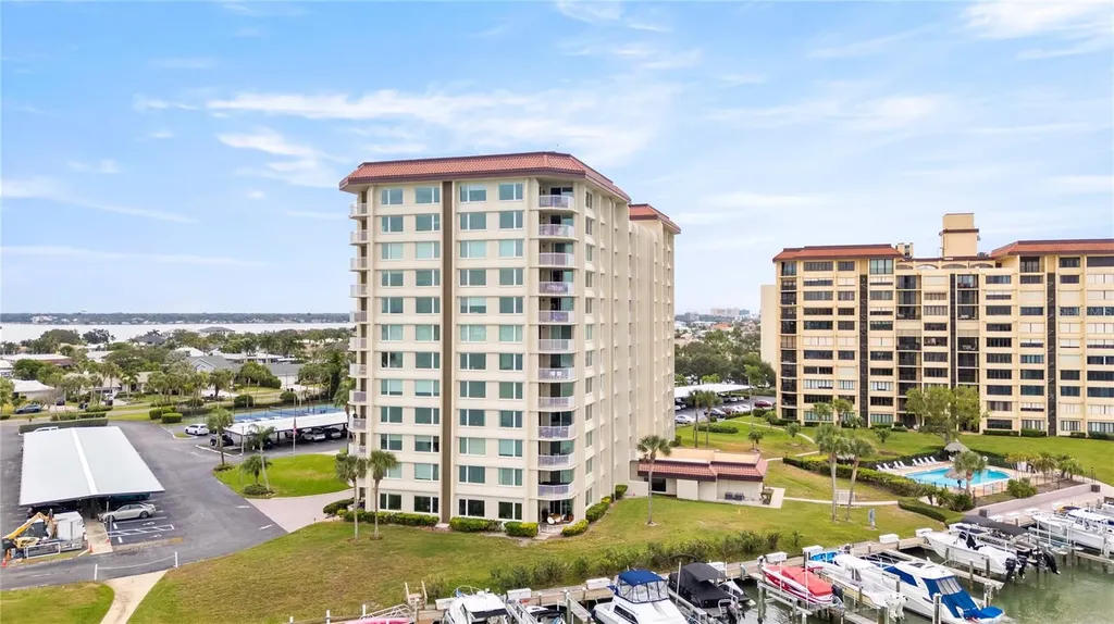 736 Island Way Clearwater FL 33767