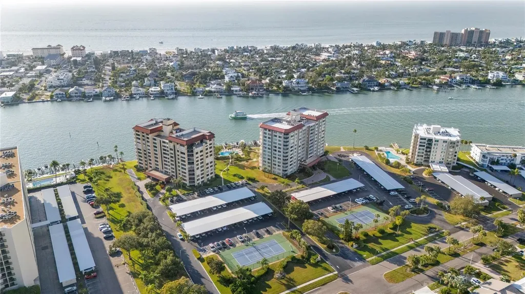 736 Island Way Clearwater FL 33767