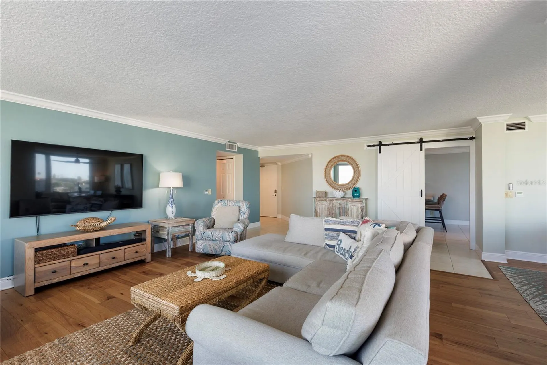 736 Island Way Clearwater FL 33767