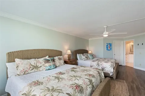 736 Island Way Clearwater FL 33767