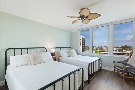 736 Island Way Clearwater FL 33767