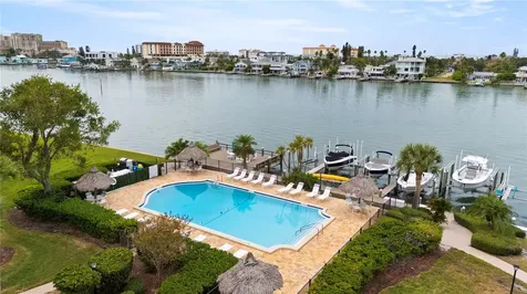 736 Island Way Clearwater FL 33767