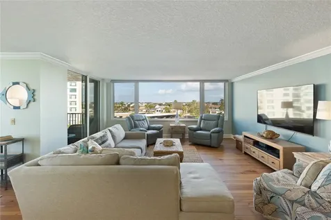 736 Island Way Clearwater FL 33767