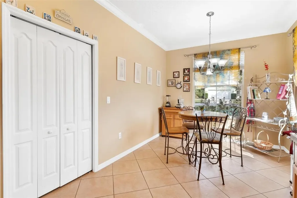 81 Twin Lake Circle Umatilla FL 32784