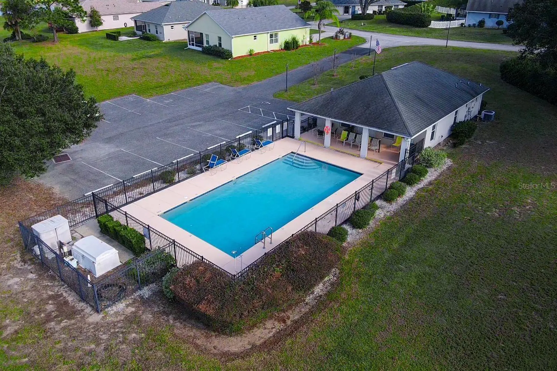 81 Twin Lake Circle Umatilla FL 32784