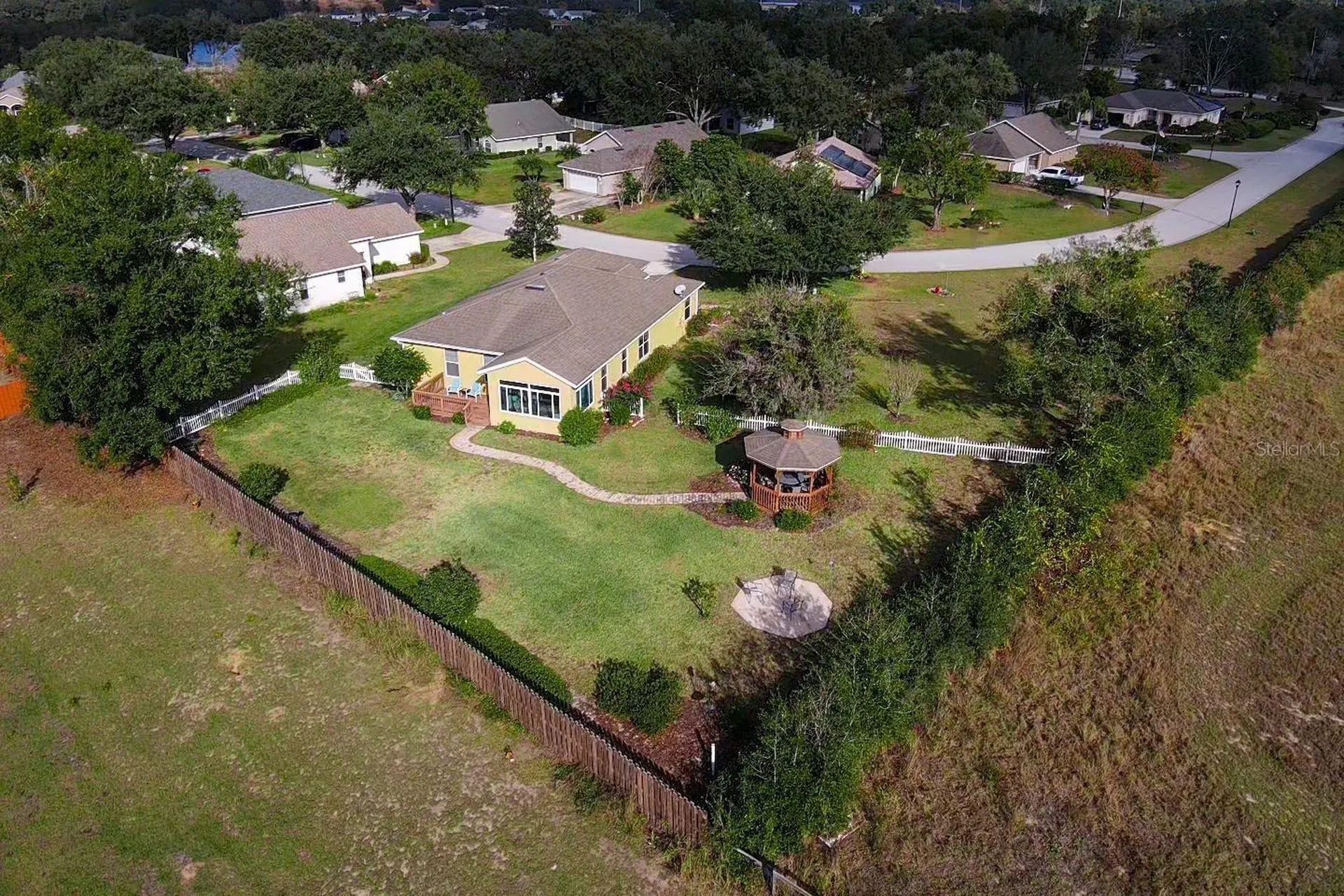 81 Twin Lake Circle Umatilla FL 32784