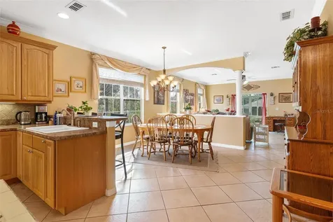 81 Twin Lake Circle Umatilla FL 32784