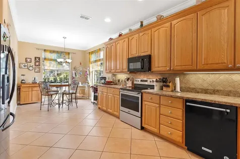 81 Twin Lake Circle Umatilla FL 32784