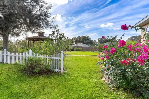 81 Twin Lake Circle Umatilla FL 32784