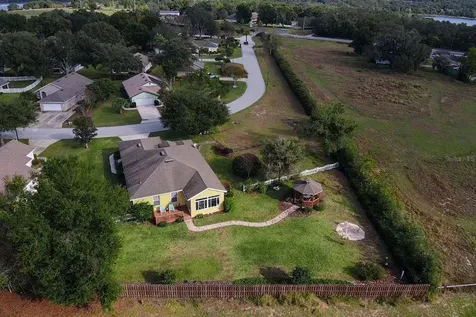 81 Twin Lake Circle Umatilla FL 32784