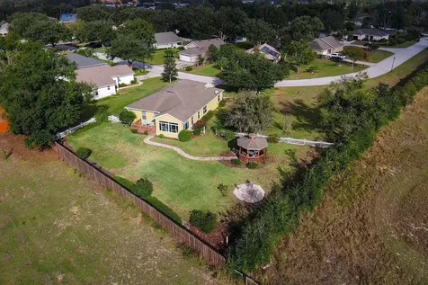 81 Twin Lake Circle Umatilla FL 32784